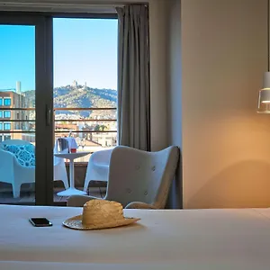 κάντε κράτηση εδώ